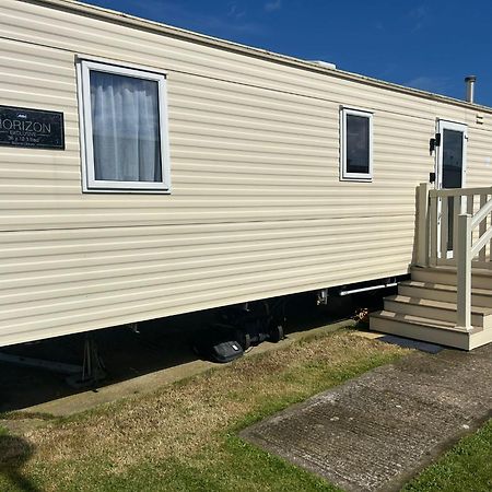 Blue Dolphin Holiday Park Gristhorpe Esterno foto