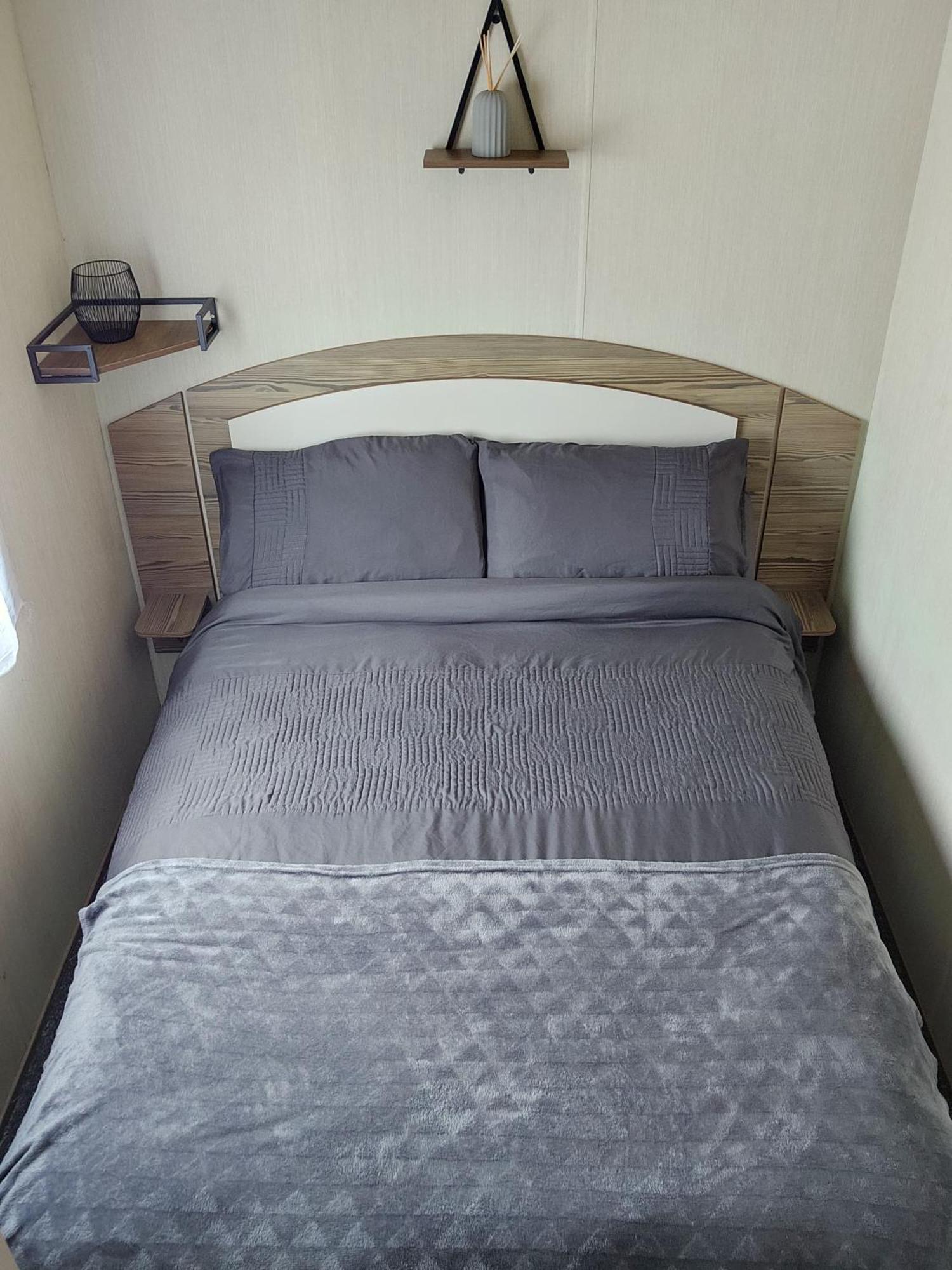 Blue Dolphin Holiday Park Gristhorpe Esterno foto